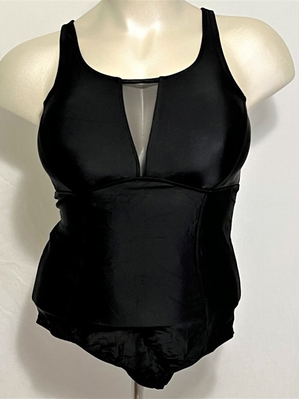 Torrid Swimsuit Swim One Piece Wireless Mesh Inset Keyhole Black Plus Sz 1 14 16
